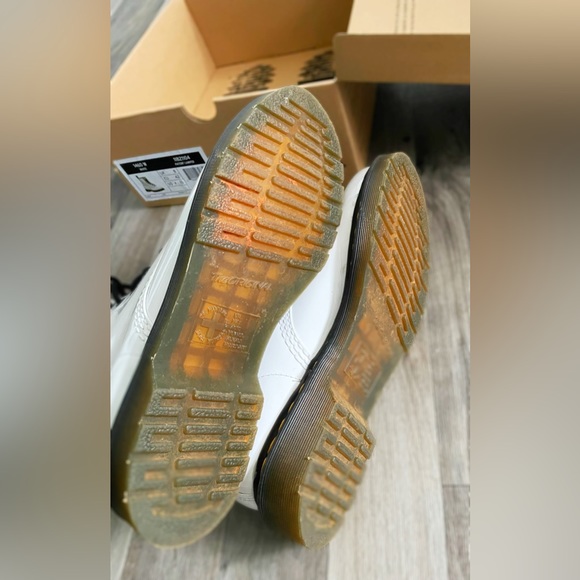 1460 Women's Dr. Martens Patent Leather Lace Up Boot. - Picture 2 of 5